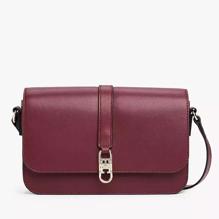 Γυναικεία Τσάντα Χιαστί Tommy Hilfiger AW0AW17723-VLP Μπορντώ Γυναικεία Τσάντα Χιαστί Tommy Hilfiger AW0AW17723-VLP Μπορντώ